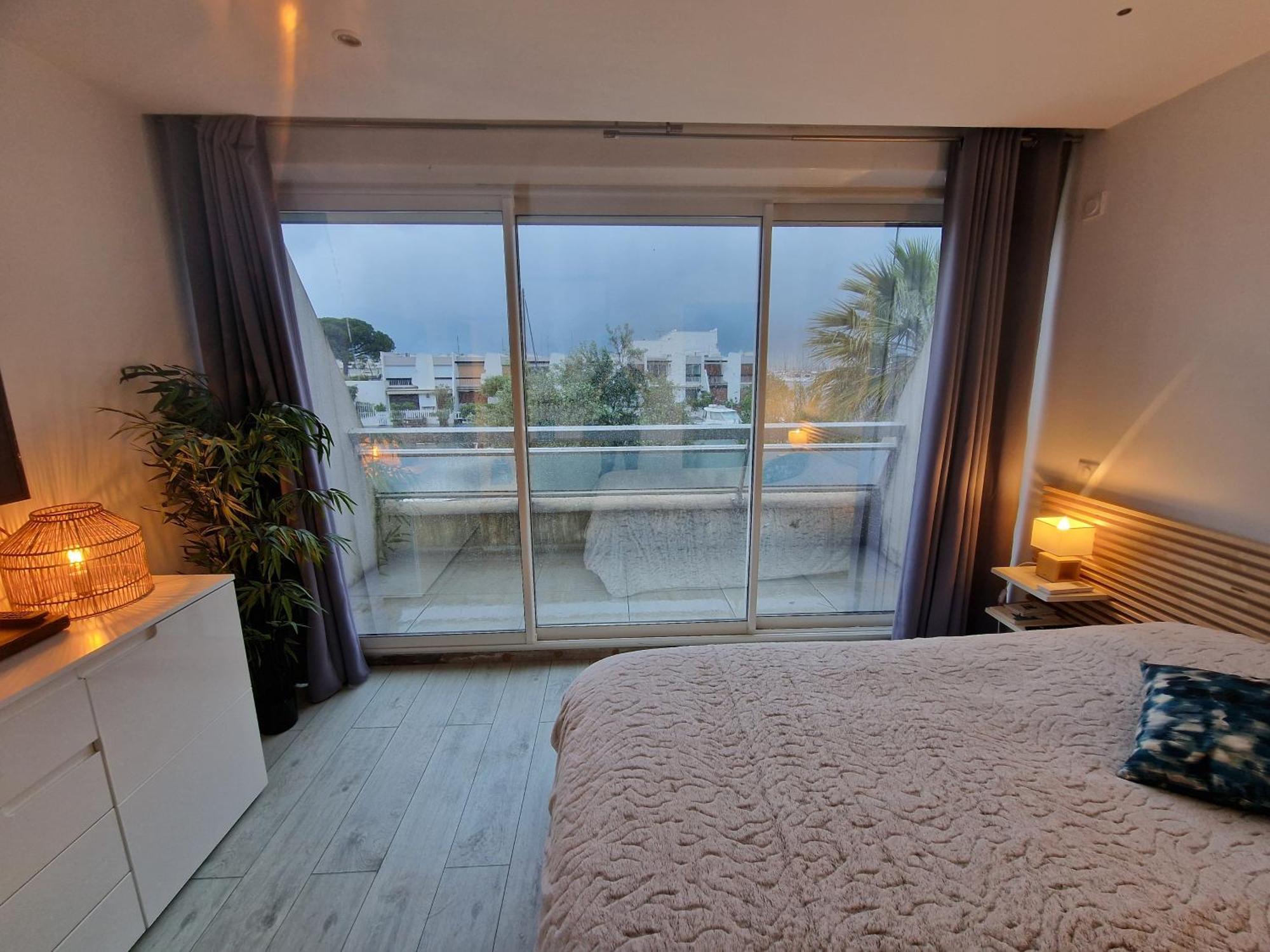 Marina Exceptionnelle - 8 Pers - 120 M2 Vue - Parentales - Cinema - Ponton