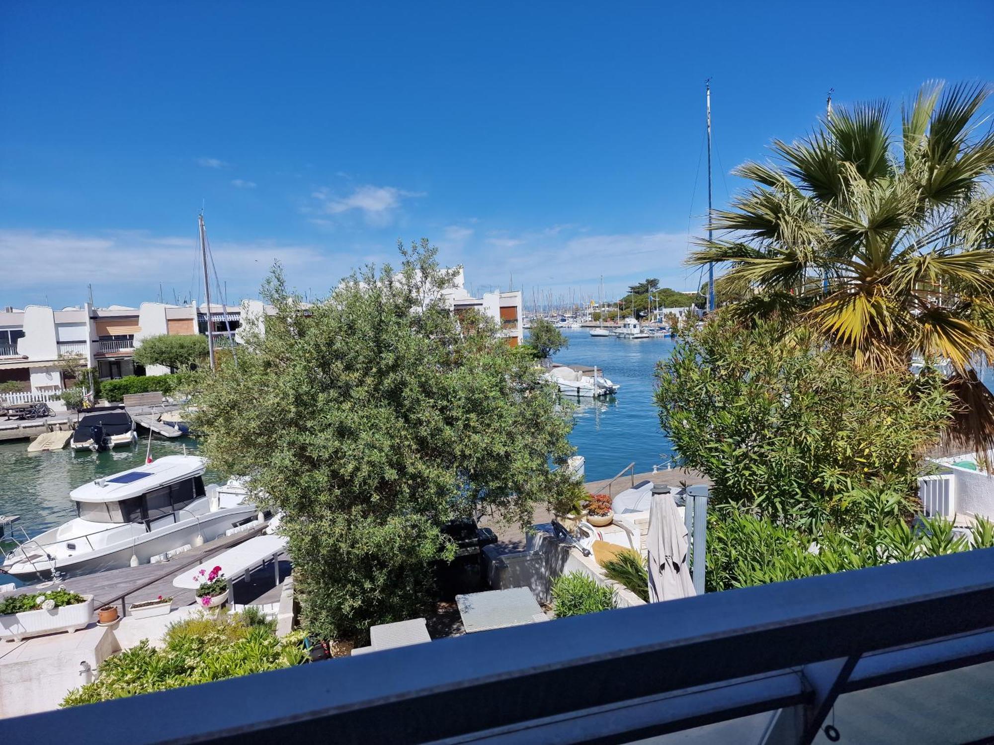 Marina Exceptionnelle - 8 Pers - 120 M2 Vue - Parentales - Cinema - Ponton Villa *